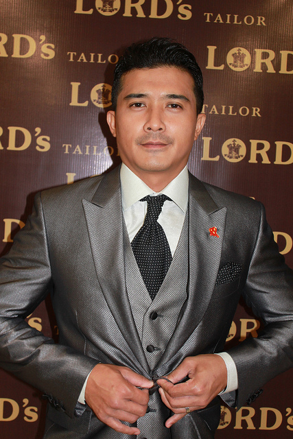 Kee Hua Chee: LORD’S TAILOR; 12 TOP MALAY STARS IN LORD’S TAILOR’S ATTIRE